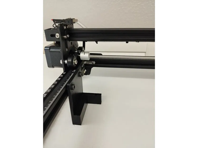 Ortur Laser Master 2 Pro - Chân Bàn Làm Việc Mật Ong - Image 4