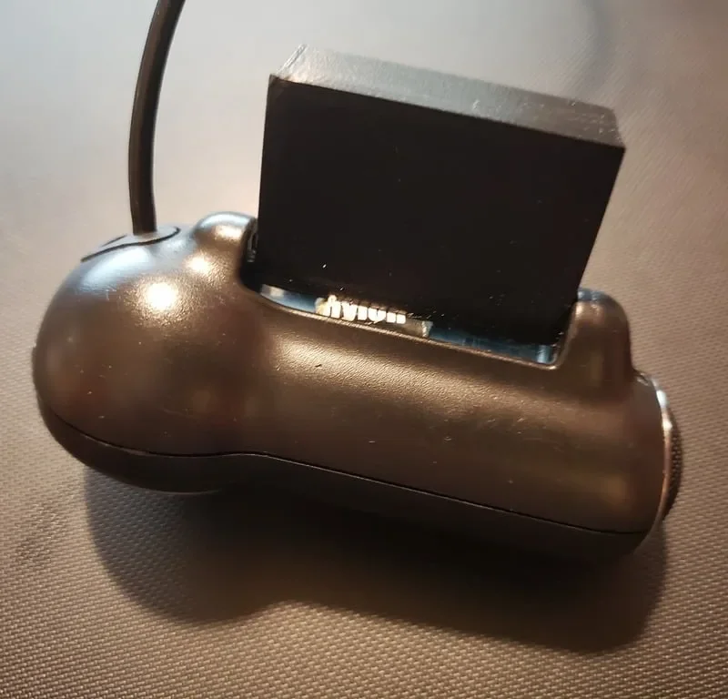 Kẹp cơ bản Logitech Pro 9000 cho webcam