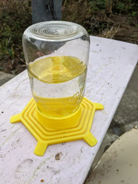 Máy cho ăn ong Neotoy với hũ thủy tinh tiêu chuẩn - Image 1