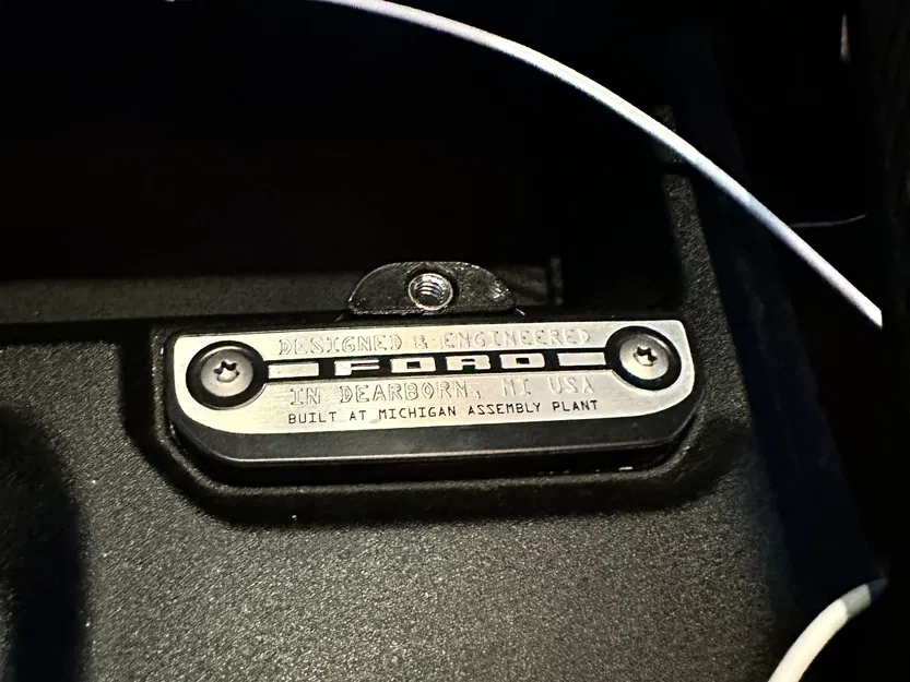 Giá đỡ điện thoại kiểu RAM cho Ford Bronco 2021-2024 - Image 1