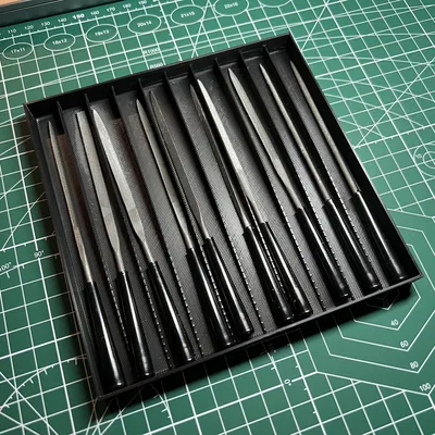 Hộp đựng dụng cụ mũi khoan gọn nhẹ