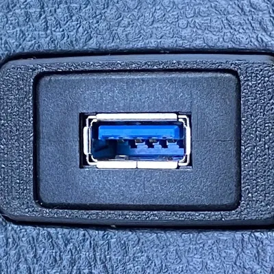 Bảng điều khiển trung tâm USB cho Toyota 4Runner thế hệ thứ 4