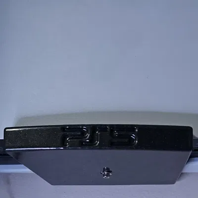 Giá đỡ tường đứng cho máy chơi game PS5