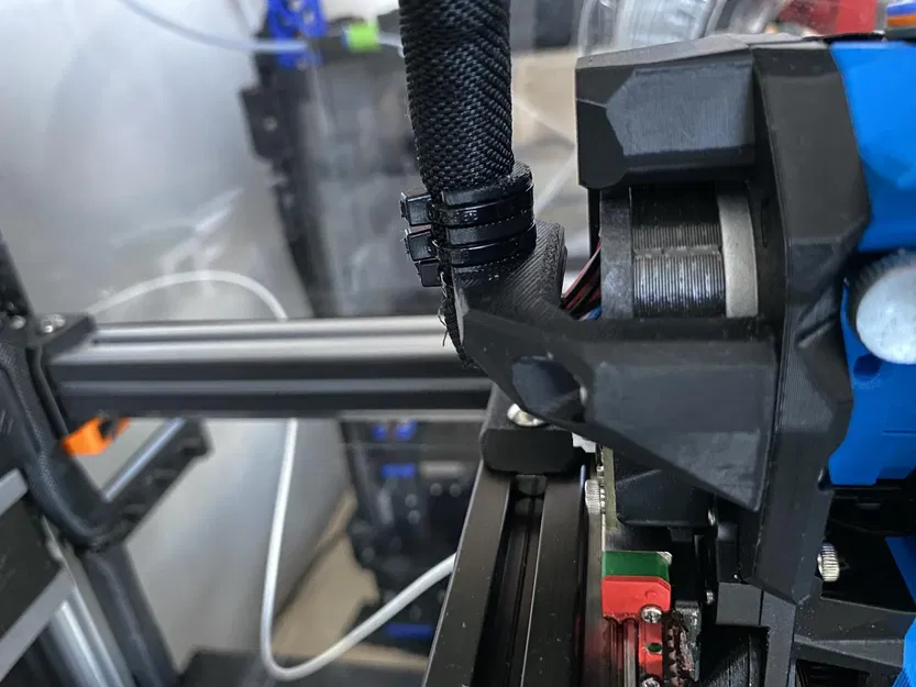 Giá đỡ cáp umbilical Stealthburner CW2 với nắp tự đóng 13mm - Image 1