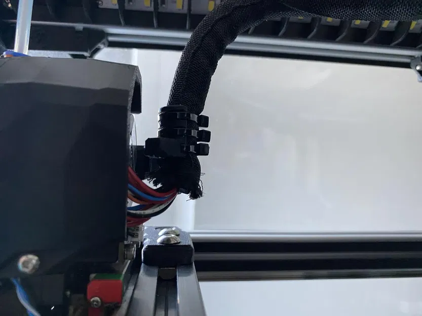 Giá đỡ cáp umbilical Stealthburner CW2 với nắp tự đóng 13mm - Image 2