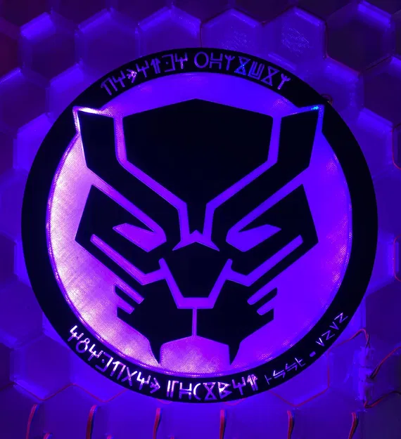 Mô hình hiển thị ánh sáng Wakanda Forever phong cách Black Panther - Image 1