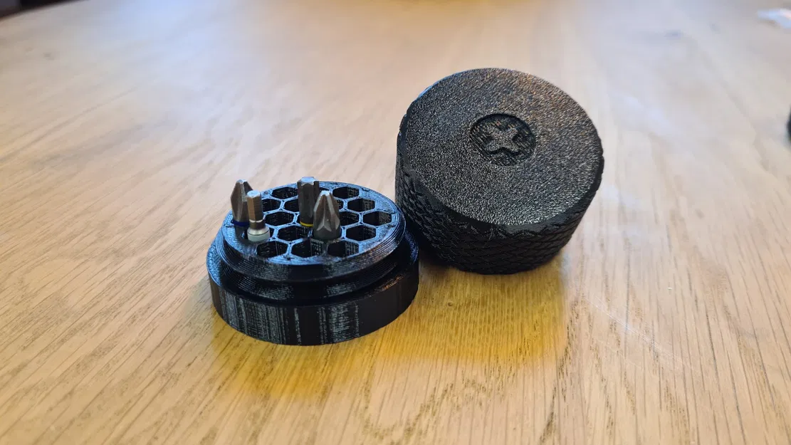 Hộp đựng bit Hex nhỏ gọn với nắp vặn - Image 1