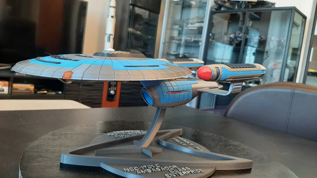 Mô hình tàu USS Enterprise NCC-1701-C lớp Đại sứ trong Star Trek - Image 1