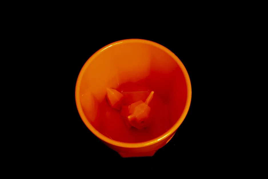 Eevee ẩn nấp trong cốc Octaglass - Image 1