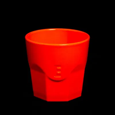 Eevee ẩn nấp trong cốc Octaglass