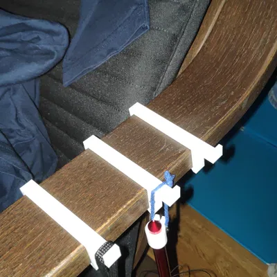 Móc mỏng lắp vào ghế Ikea Poang (Poäng)