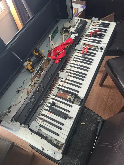 Sửa chữa búa piano Yamaha Clavinova với phụ tùng thay thế - Image 2