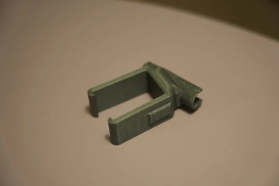 Giá đỡ cho đồ chơi mèo gắn trên ghế - Image 2