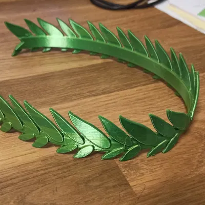 Vương miện Caesar dành cho cả trẻ em và người lớn