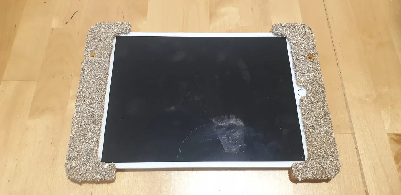 Giá đỡ iPad Air thế hệ 3 treo tường - Image 1