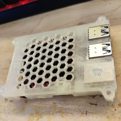 Vỏ Odroid C4 remix từ skroob