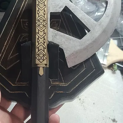 Giá đỡ rìu ném Gimli trên tường