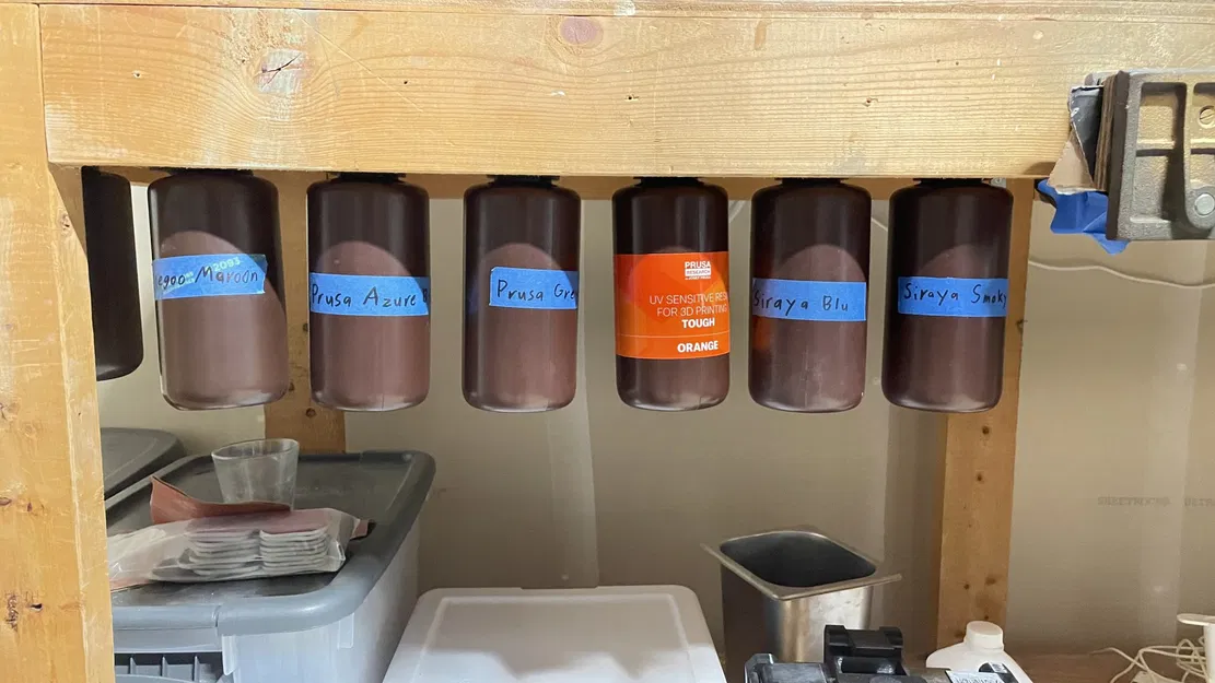 Giá treo chai nhựa cho không gian làm việc gọn gàng - Image 4