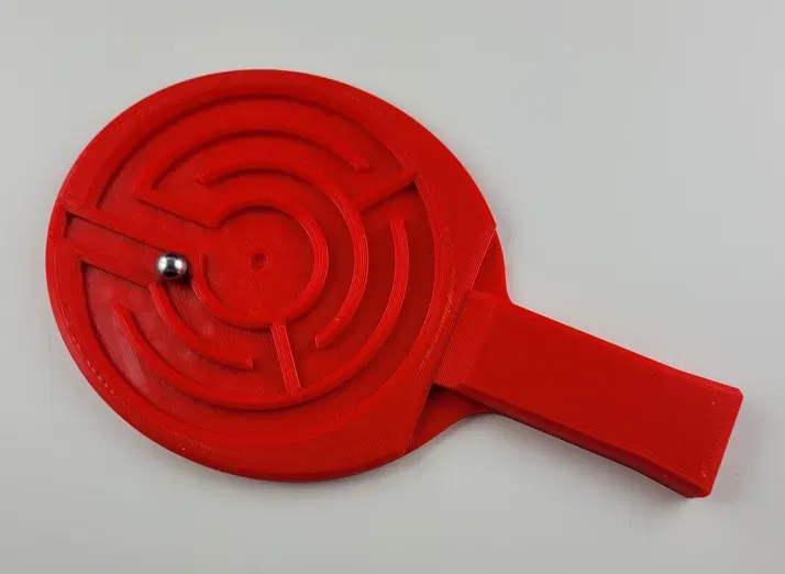 Vợt bóng bàn và quả bóng trong mê cung - Image 1