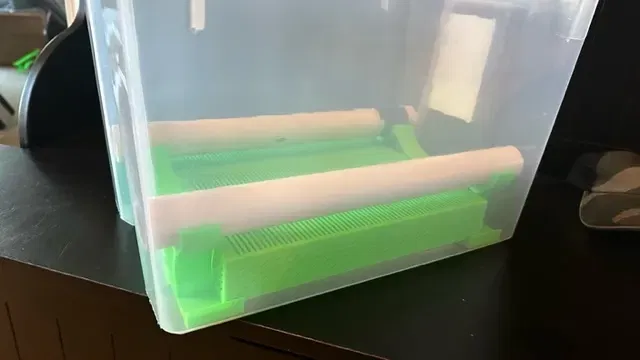 Hộp khô 20 quart Sterilite #19324306 với khay silica - Image 2