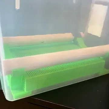 Hộp khô 20 quart Sterilite #19324306 với khay silica