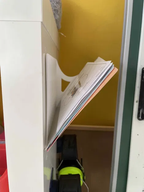 Giá đỡ giấy A5 treo tường - Image 1