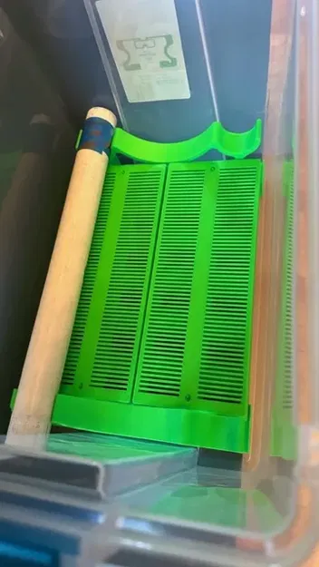 Hộp khô 20 quart Sterilite #19324306 với khay silica - Image 5