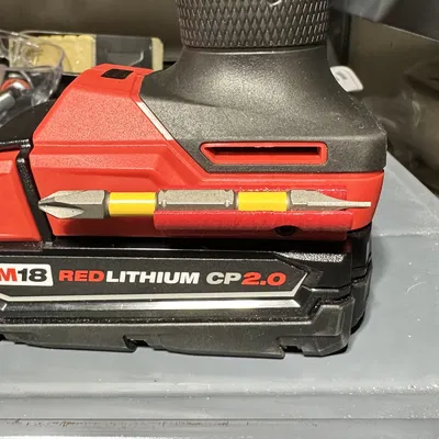 Giá đỡ mũi khoan cho máy khoan Milwaukee M18