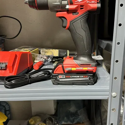 Giá đỡ mũi khoan cho máy khoan Milwaukee M18