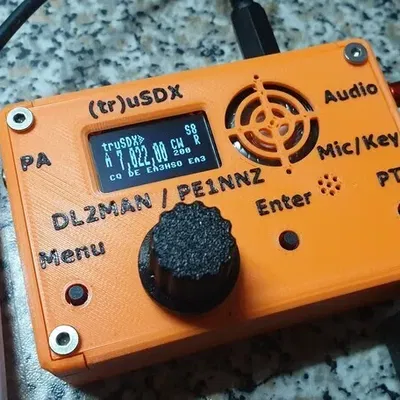 Vỏ máy thu phát (tr)uSDX QRP cho đam mê điện tử