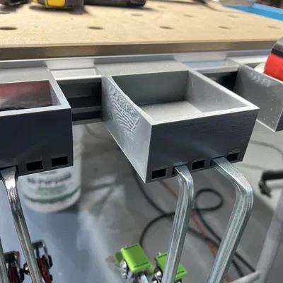 Khay Festool với thiết kế cho kẹp và lưu trữ phụ kiện