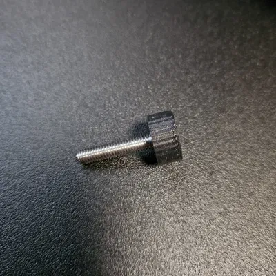 Vít điều chỉnh phanh cho xe đạp Woom bằng nhựa