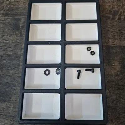 Khay đựng linh kiện đơn giản với rãnh trung tâm