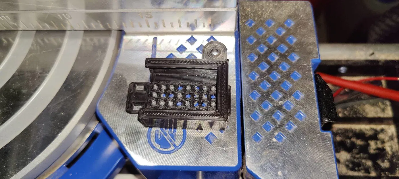 Giá đỡ cho modul khởi động mềm trên máy cắt góc Scheppach HM90SL - Image 3