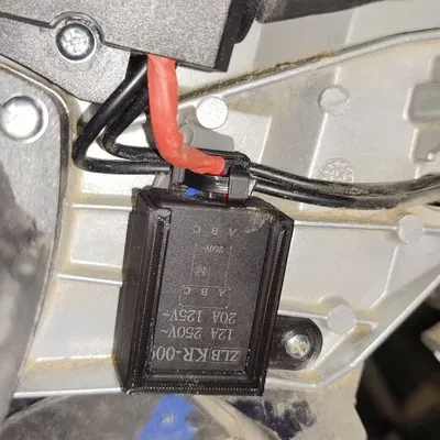 Giá đỡ cho modul khởi động mềm trên máy cắt góc Scheppach HM90SL