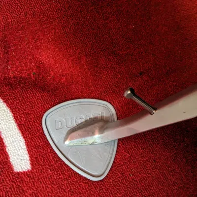 Đế để chân Ducati cho xe máy hoặc làm lót ly bàn