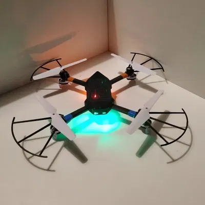 Thân xe đua Syma X5C với tích hợp camera