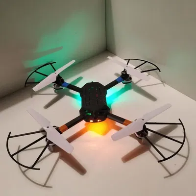 Thân xe đua Syma X5C với tích hợp camera