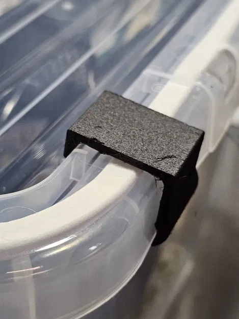 Kẹp hộp lưu trữ Crystal Wham cho băng keo chống gió - Image 1