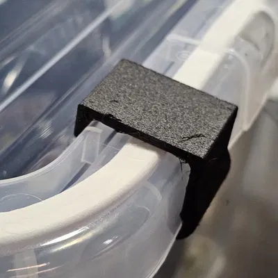 Kẹp hộp lưu trữ Crystal Wham cho băng keo chống gió