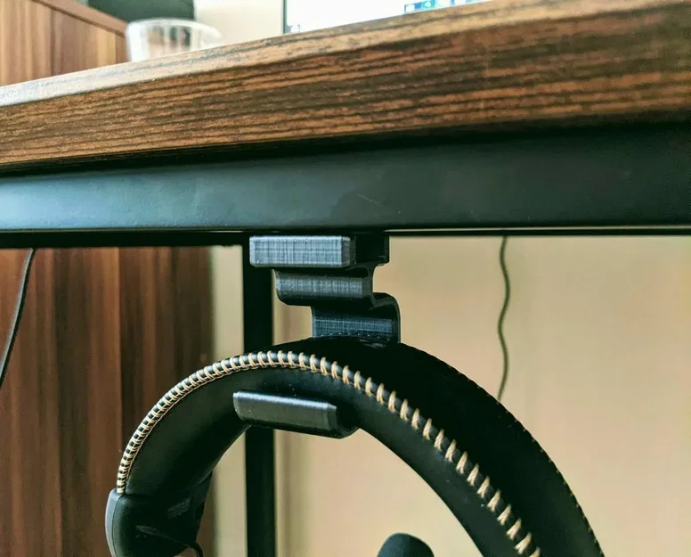 Giá treo tai nghe từ tính dưới bàn đơn giản, dễ in - Image 1