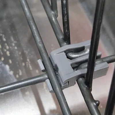 Giá đỡ cho đĩa gập và kệ kính trong giá đỡ dưới