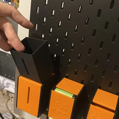 Thùng chứa pin đã qua sử dụng cho bảng treo Skadis