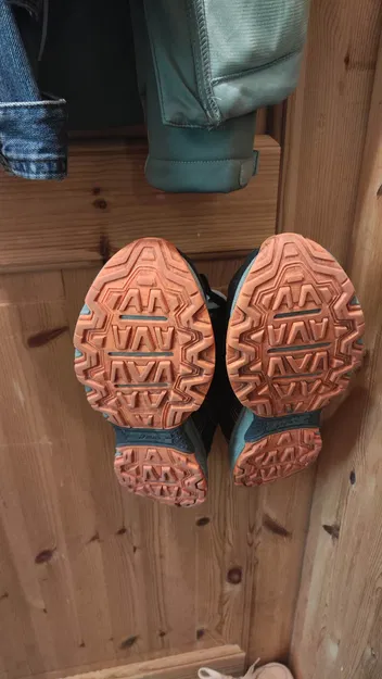 Giá treo giày CROCS gắn tường hoặc cửa - Image 5