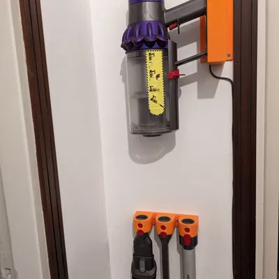 Giá treo tường tiết kiệm không gian Dyson SV12 với bộ sạc điện