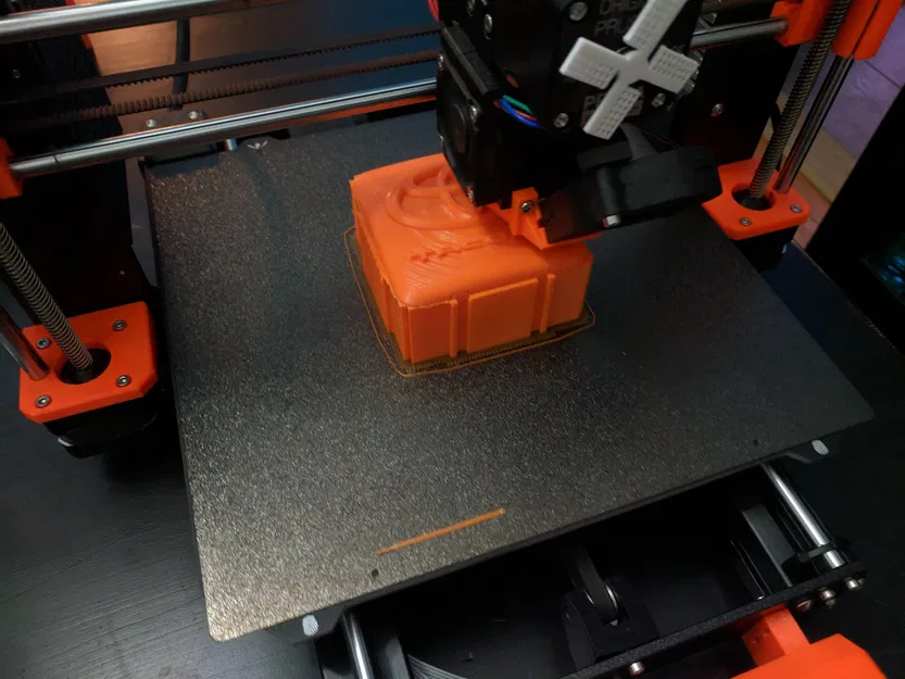 Nắp che móc kéo OEM Toyota cho Tacoma - Image 2