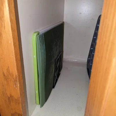 Giá đỡ thớt nhà bếp tiện lợi