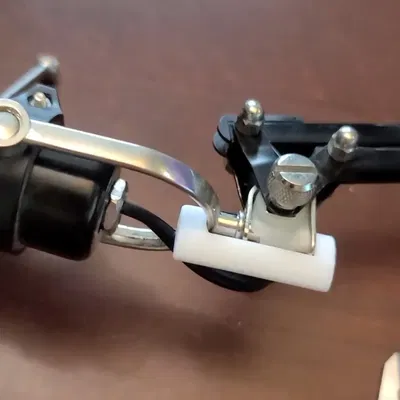 Kẹp sửa chữa đèn IKEA Forsa cho đầu đèn chắc chắn