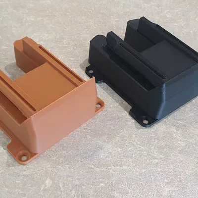 Giá đỡ công cụ INGCO 20V P20S treo ngược dưới kệ