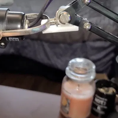 Kẹp sửa chữa đèn IKEA Forsa cho đầu đèn chắc chắn